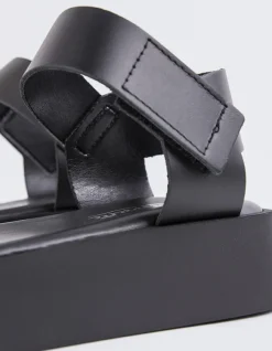 Platform-L'INTERVALLE Buttercup Black Leather