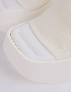 Platform-L'INTERVALLE Douce White Lycra